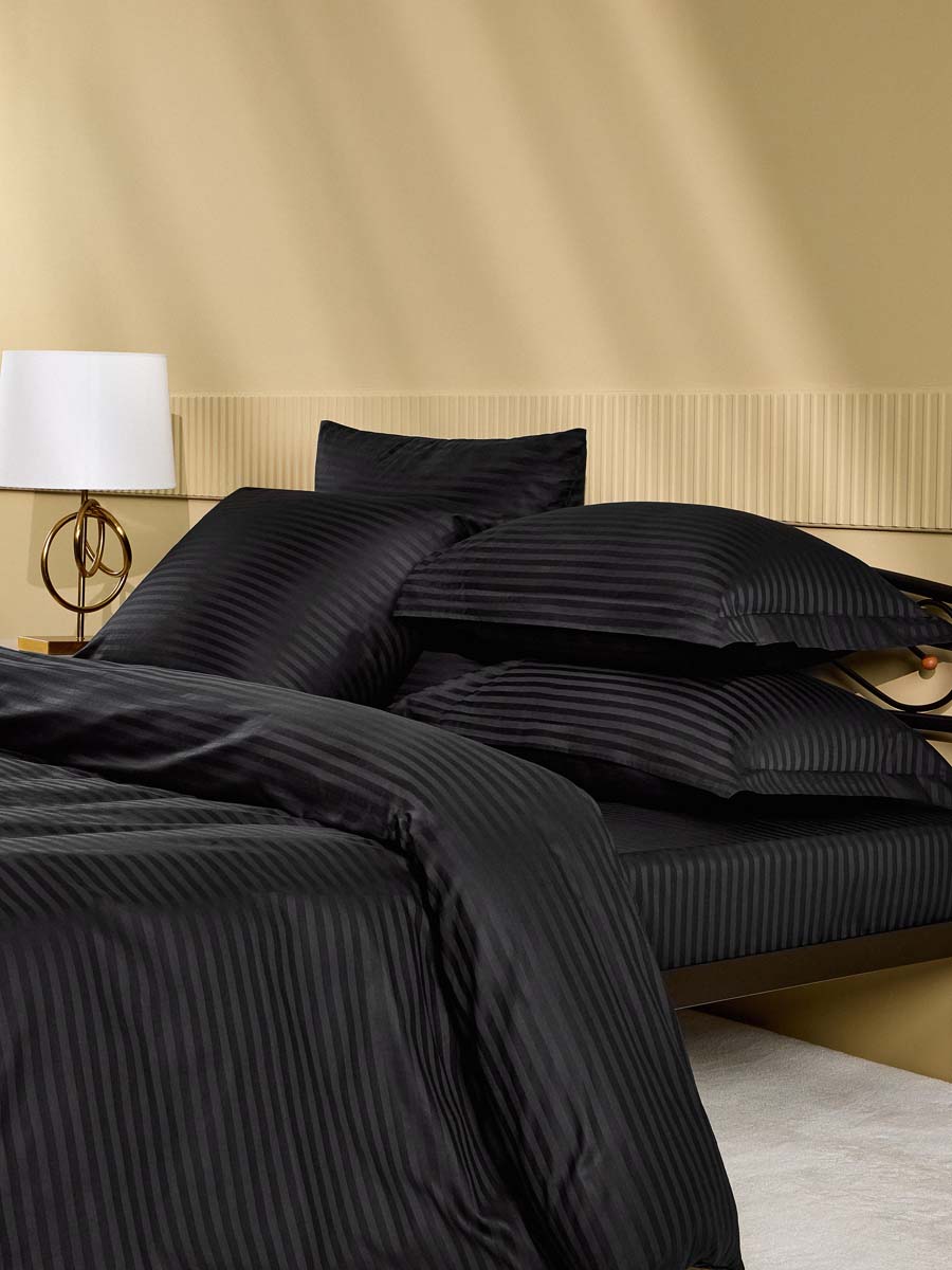 black_1