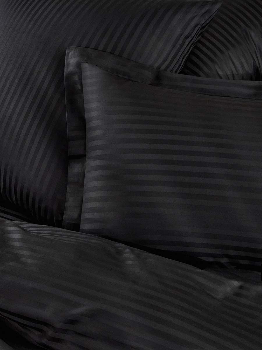 black_4